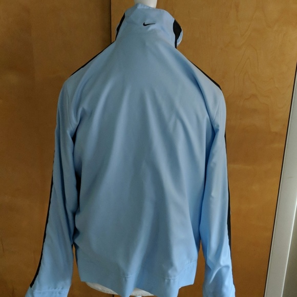 Nike jacket like new - Picture 3 of 4